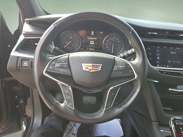 Used 2022 Cadillac XT5 Premium Luxury w/ Technology Package FWD image 14