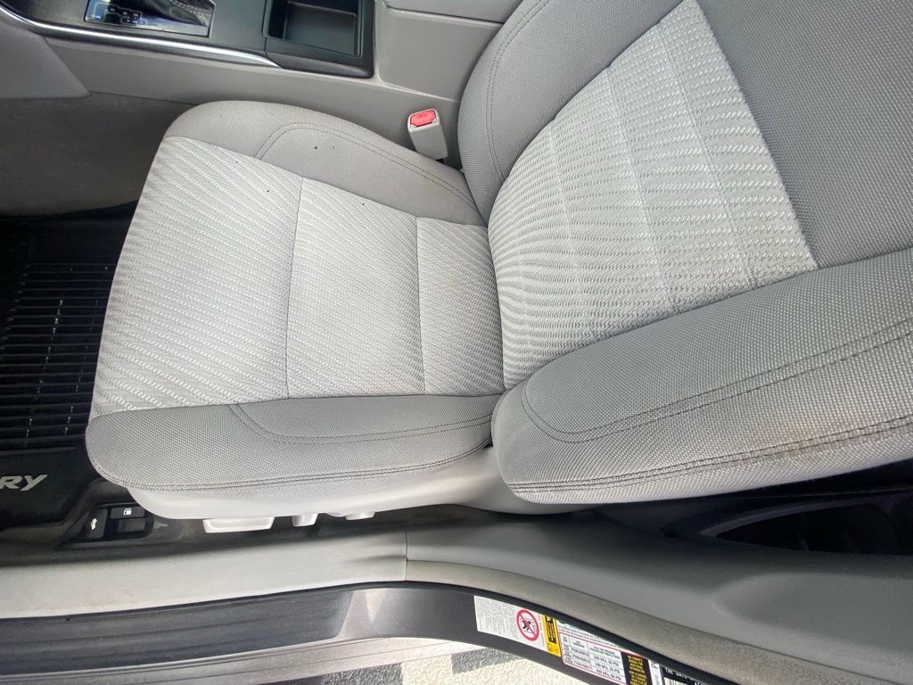 Used 2017 Toyota Camry LE w/ Moonroof Package FWD image 23