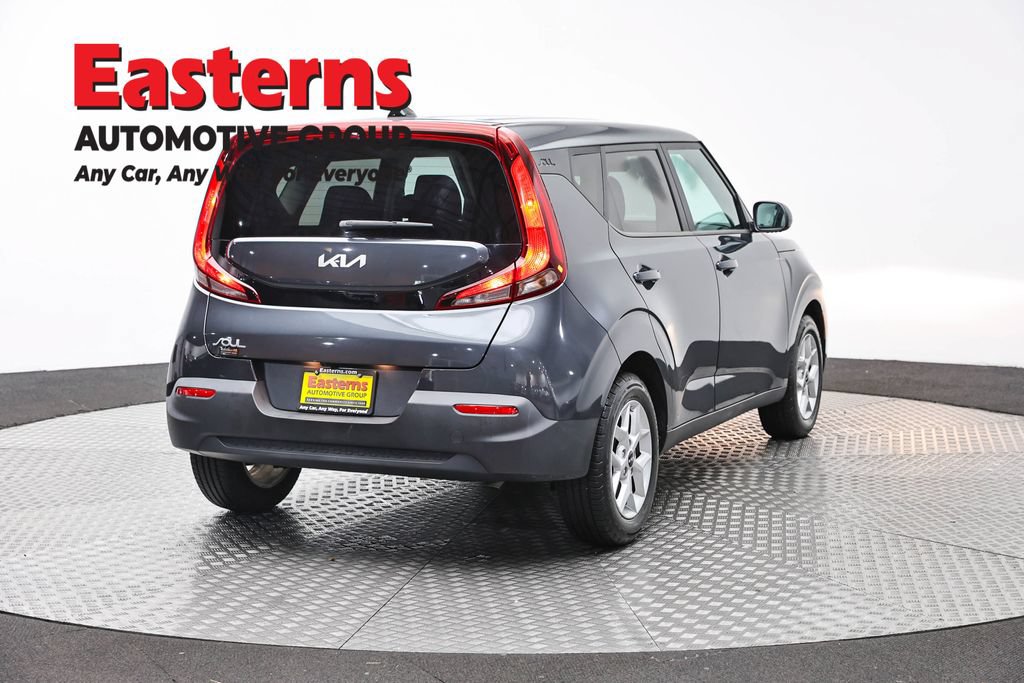 Used 2022 Kia Soul LX w/ Technology Package FWD image 5