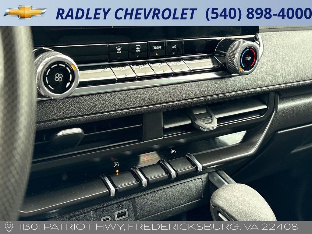 Certified 2024 Chevrolet Colorado Trail Boss AWD/4WD image 10