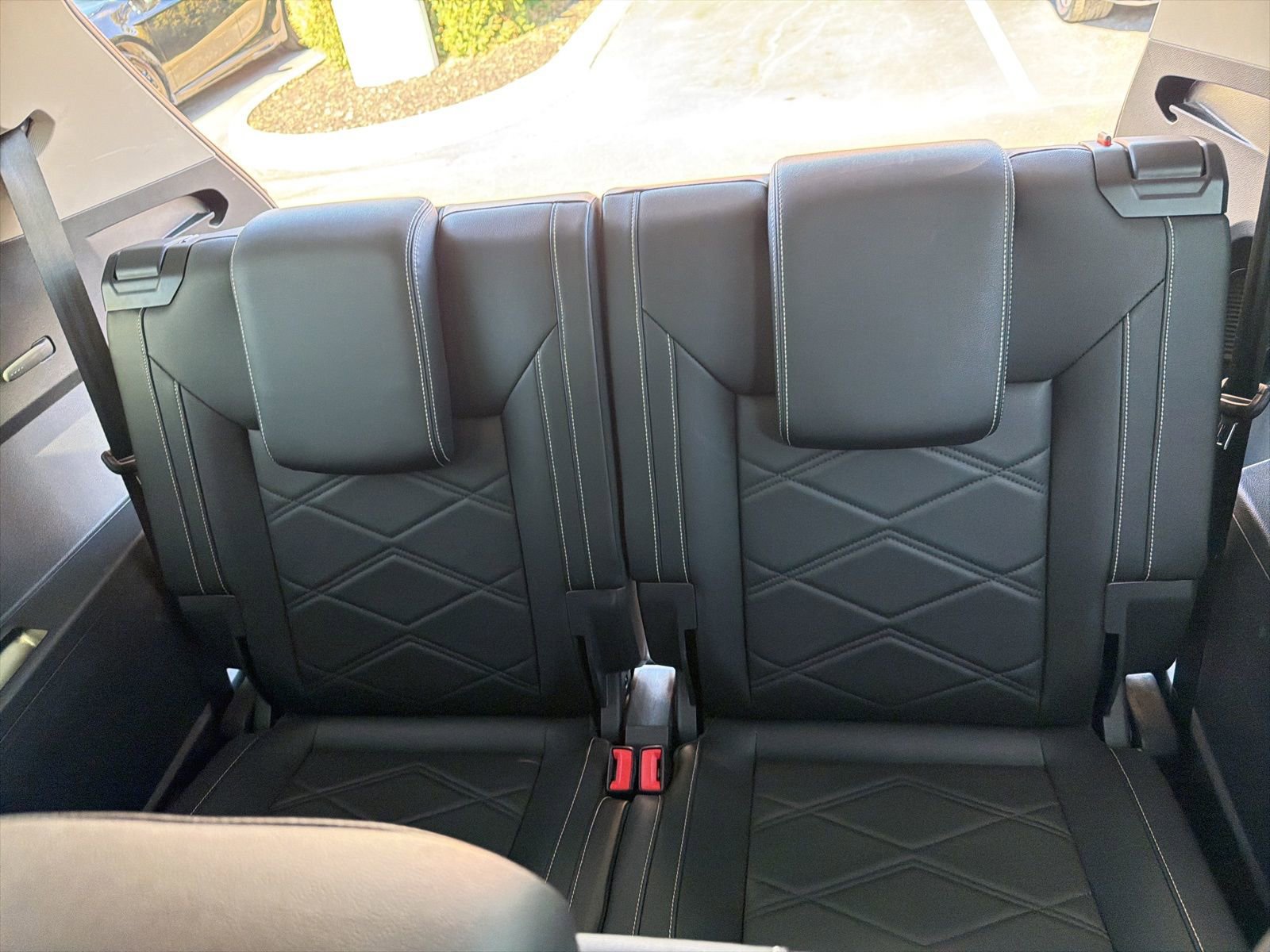 Used 2025 Volkswagen Atlas SE AWD/4WD image 24