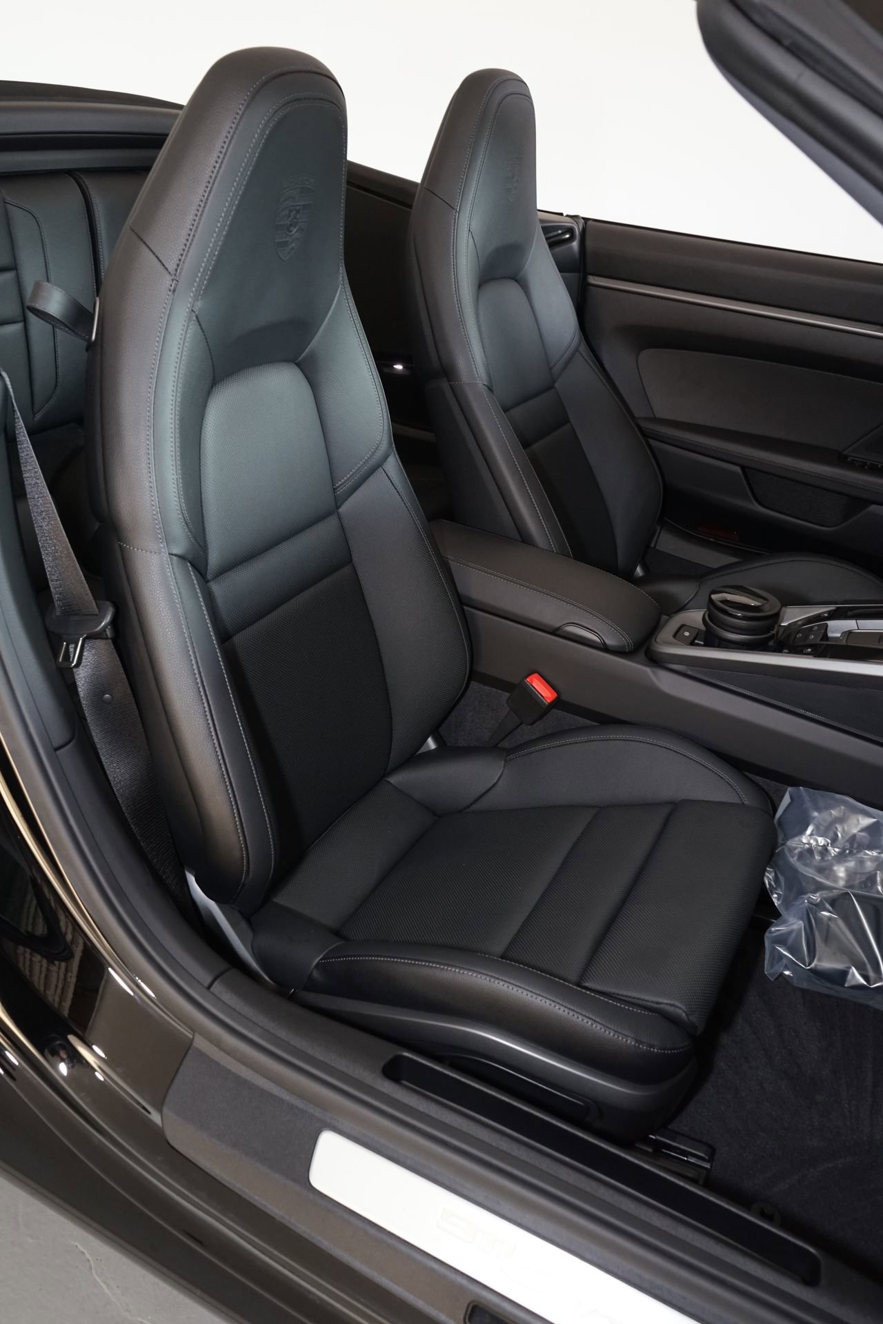 Used 2024 Porsche 911 Carrera image 11