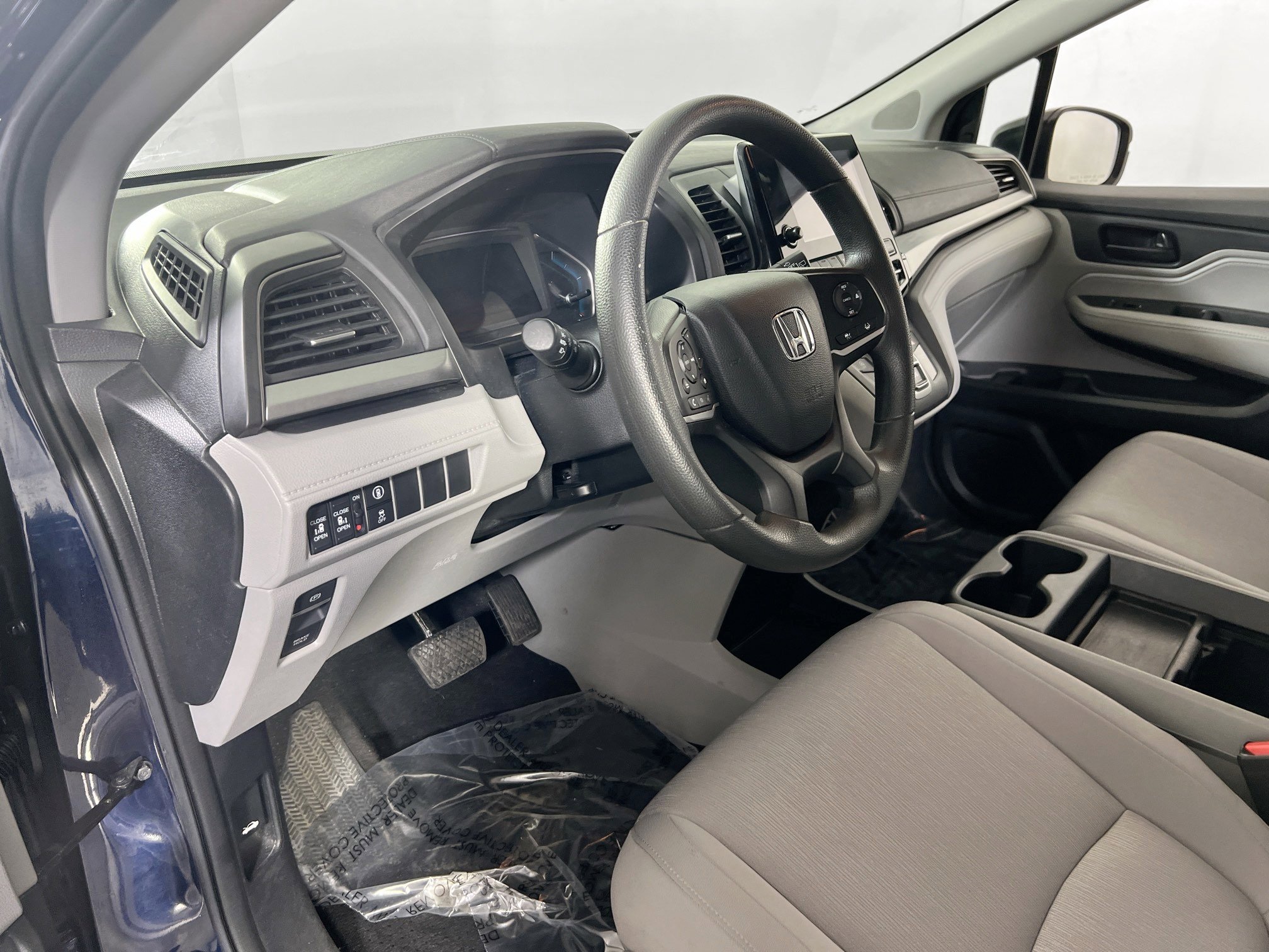 Used 2023 Honda Odyssey EX image 9