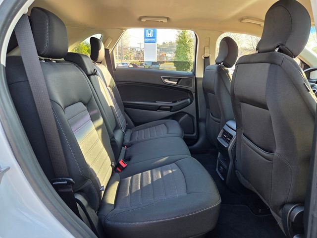 Used 2019 Ford Edge SE w/ SE Fleet Driver's Package image 16