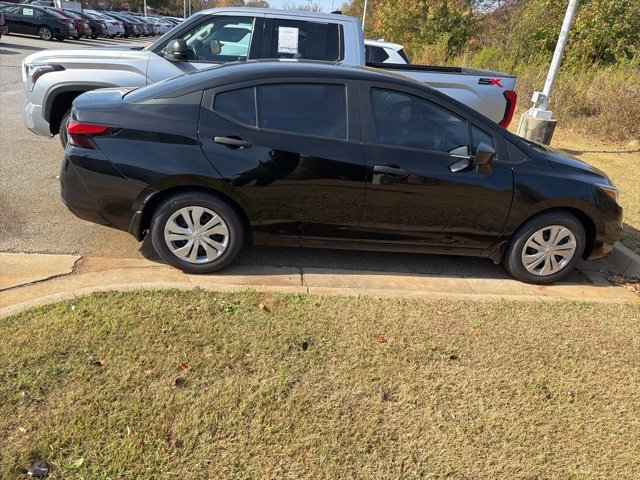 Used 2022 Nissan Versa S image 7