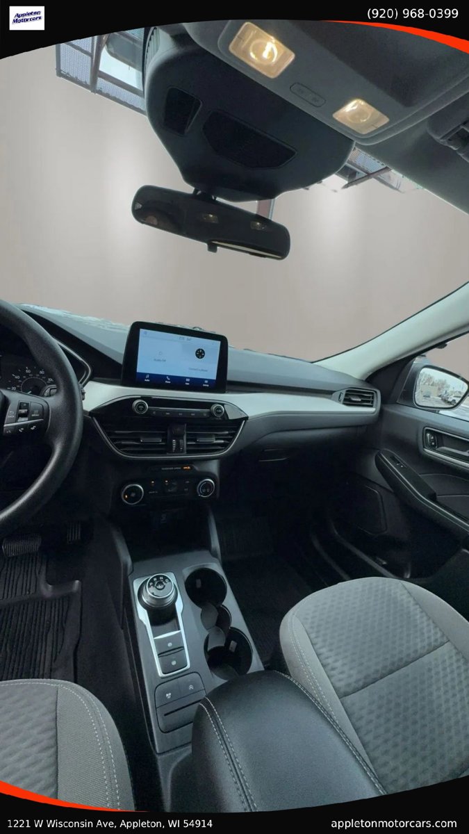 Used 2022 Ford Escape SE image 15