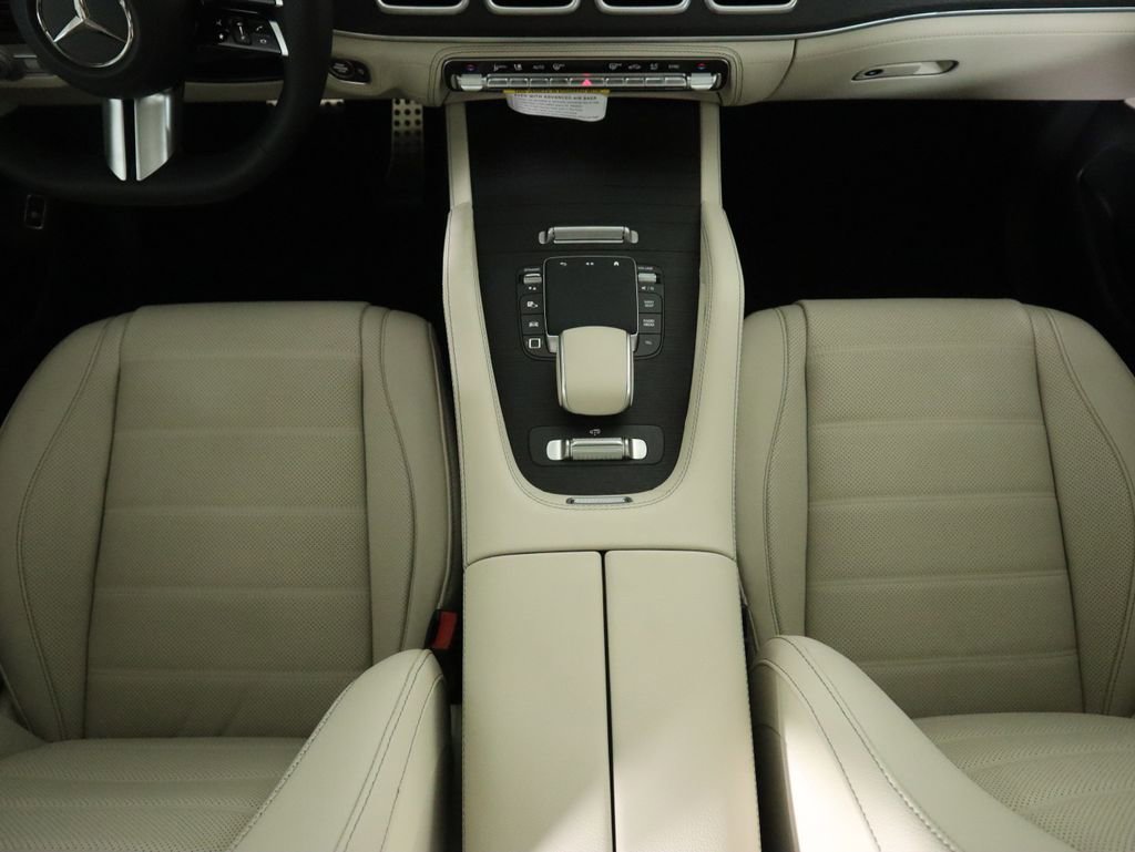 New 2026 Mercedes-Benz GLS 580 4MATIC image 17