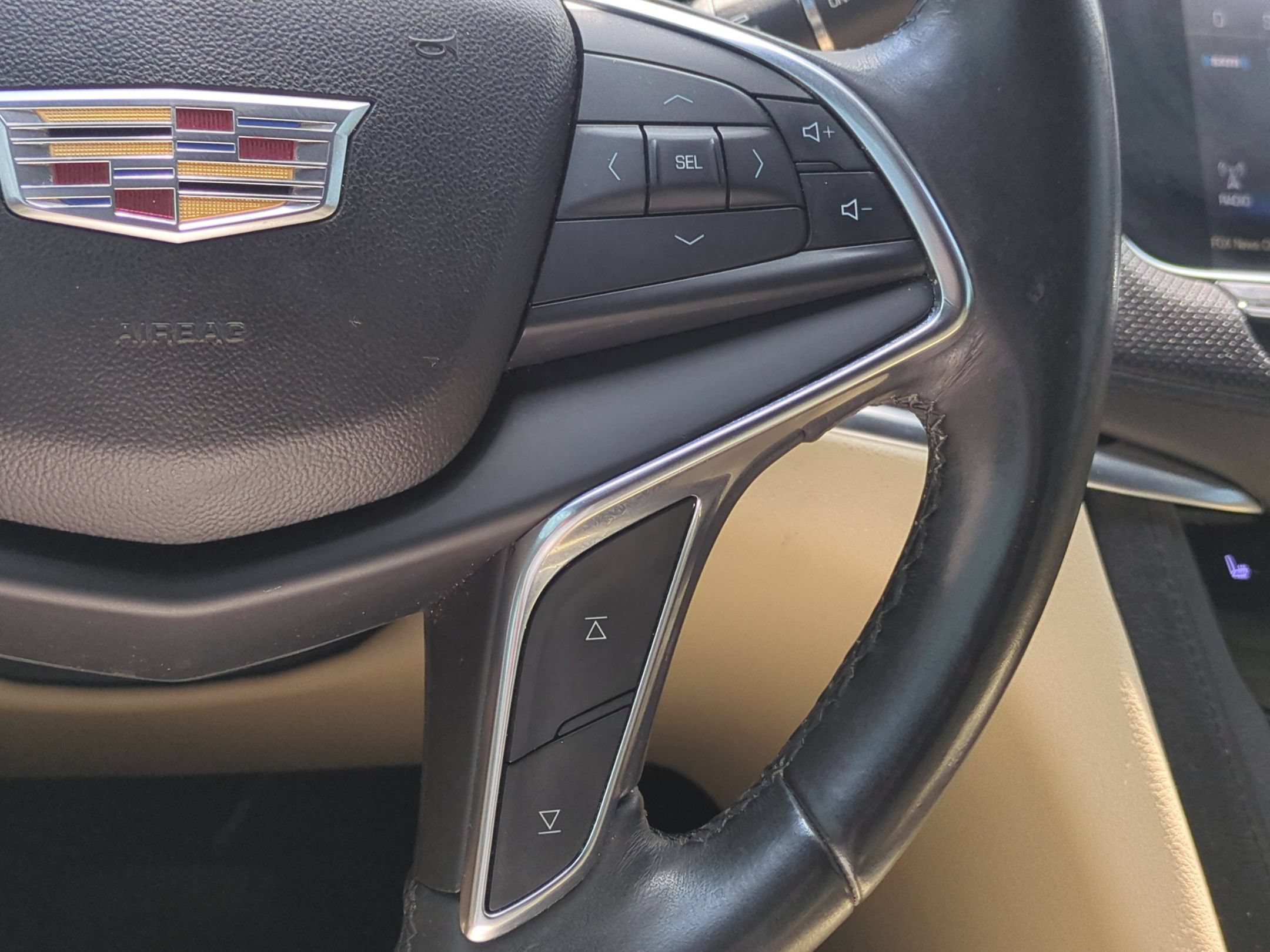 Certified 2018 Cadillac XT5 Luxury w/ Driver Awareness Package FWD image 18