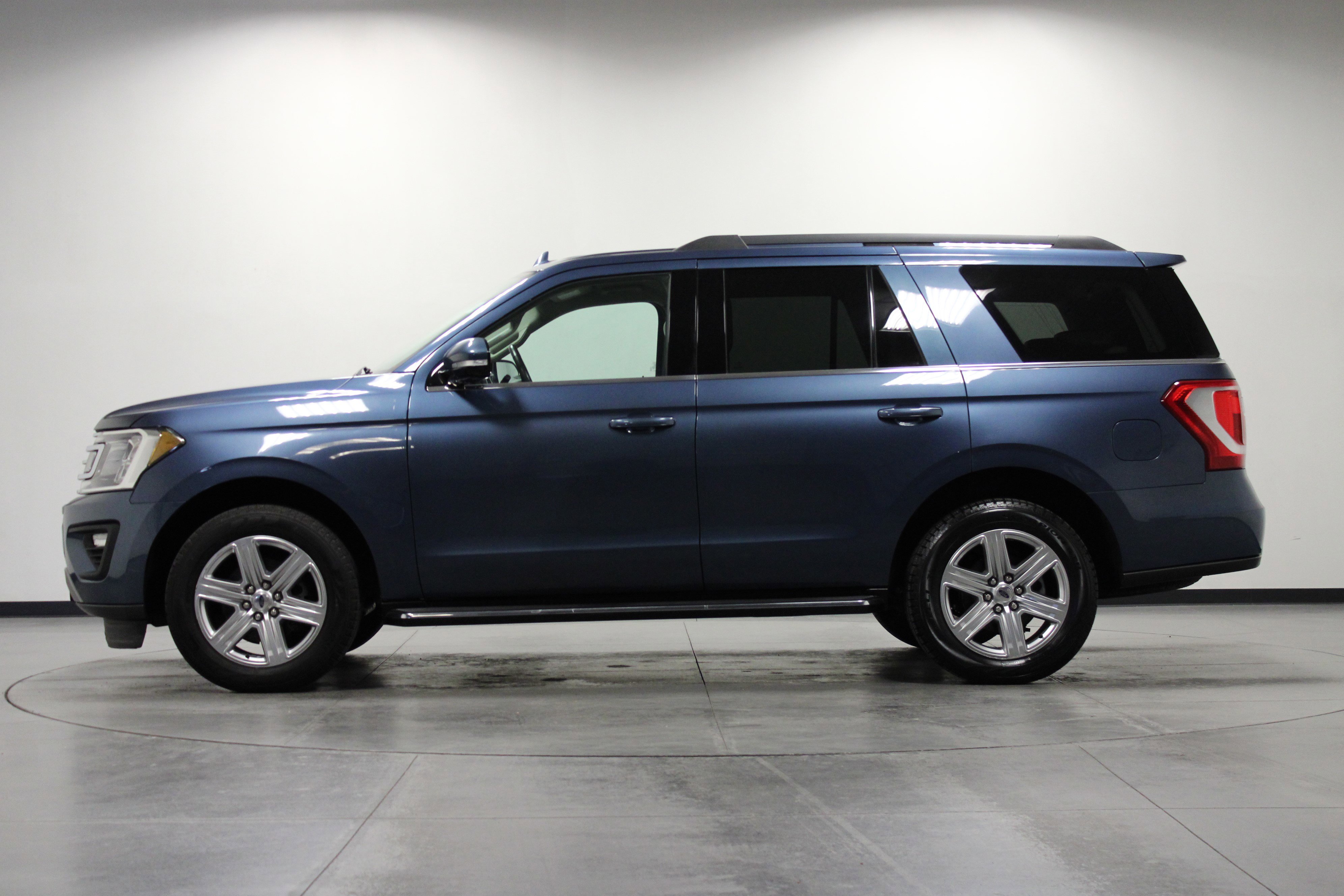 Used 2020 Ford Expedition XLT w/ Equipment Group 202A image 7