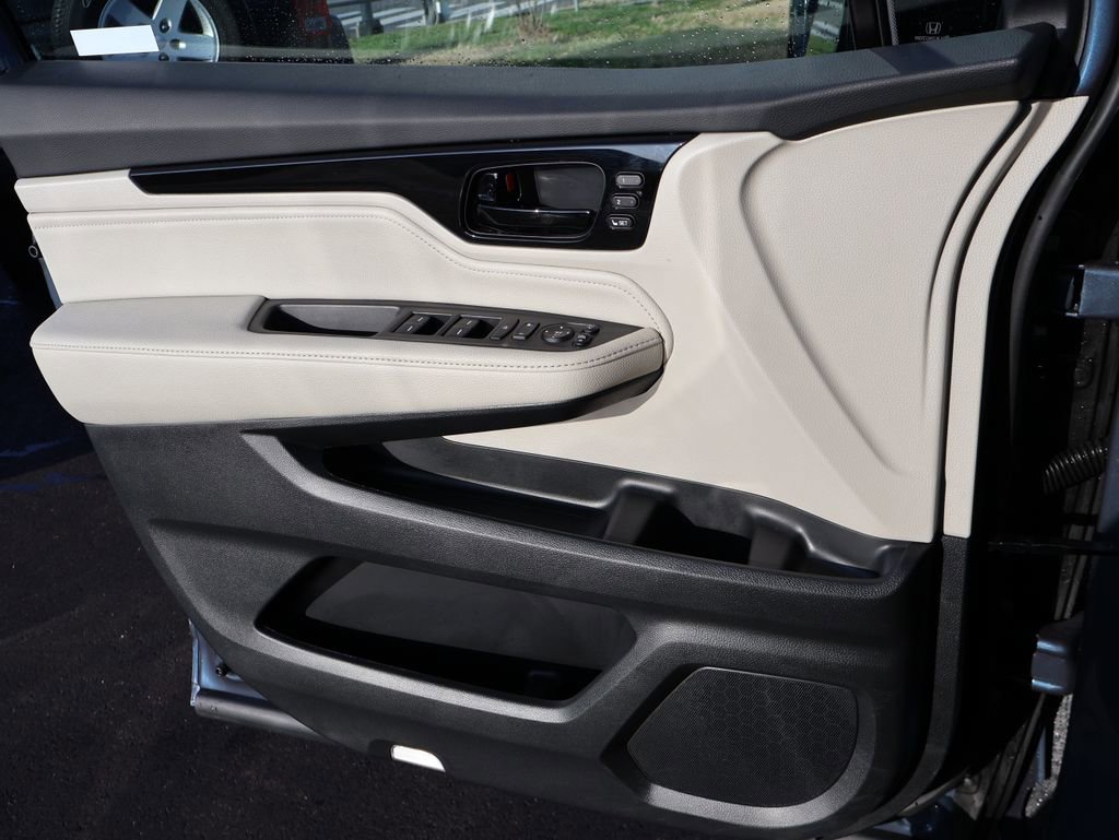 Certified 2026 Honda Odyssey Elite image 33