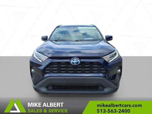 Used 2021 Toyota RAV4 XLE AWD/4WD image 2