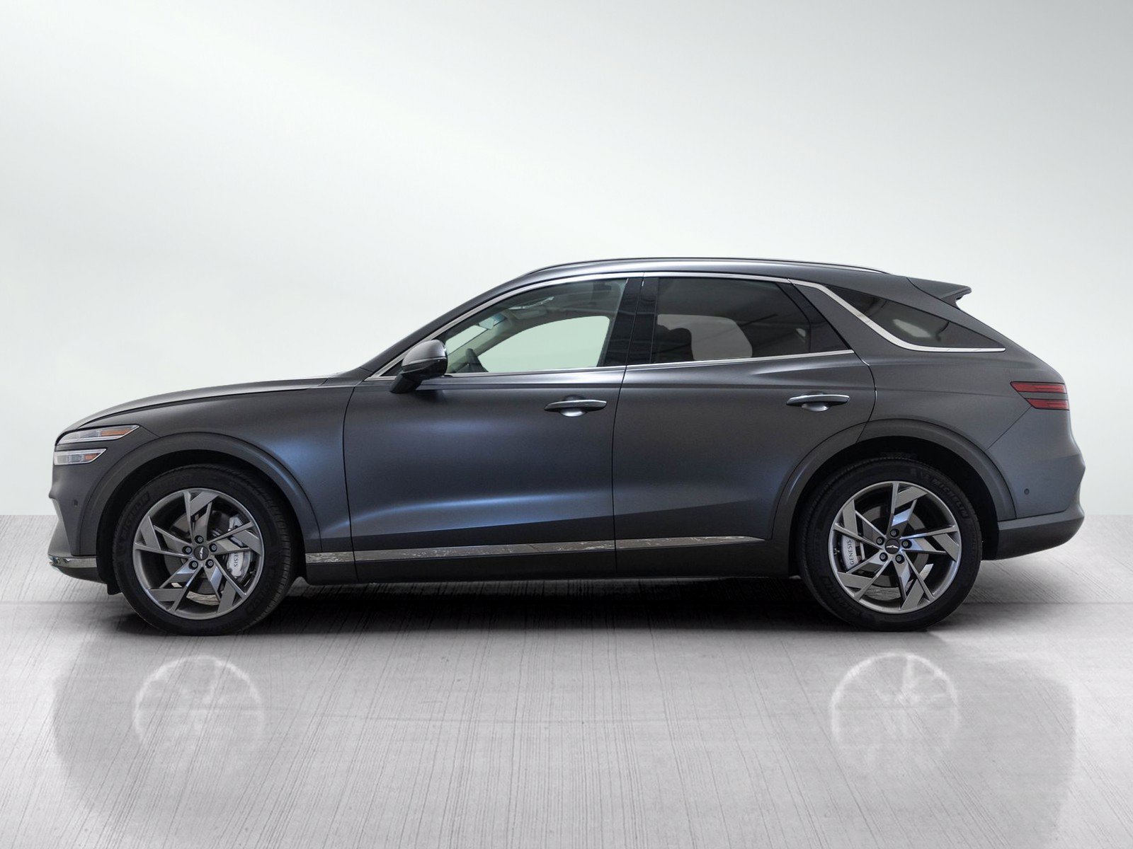 Used 2023 Genesis Electrified GV70 w/ Prestige Package AWD/4WD image 3