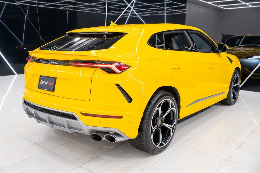 Used 2022 Lamborghini Urus image 17