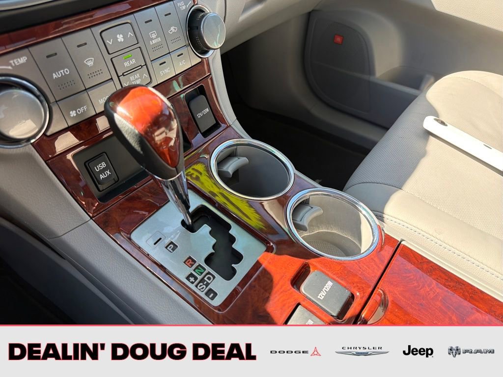 Used 2013 Toyota Highlander Limited image 25