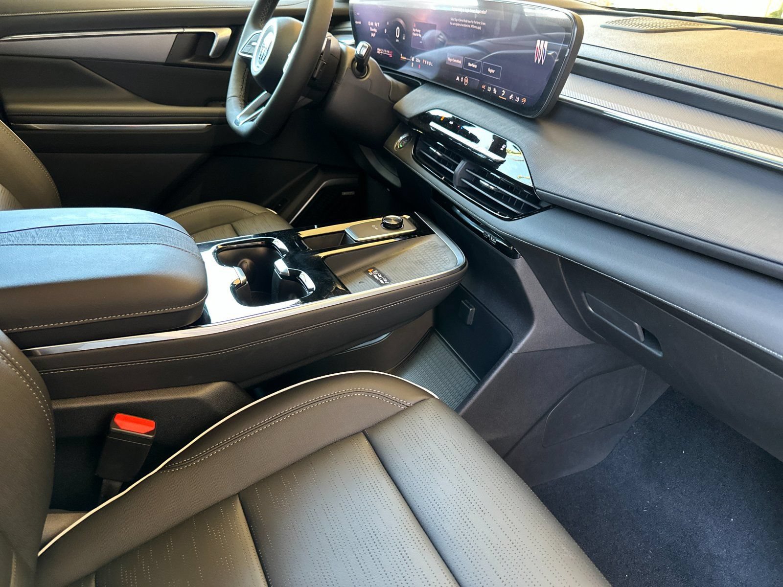 New 2026 Buick Enclave Sport Touring w/ Power Package FWD image 17