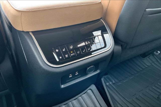 Used 2026 INFINITI QX80 Luxe w/ Cargo Package AWD/4WD image 32