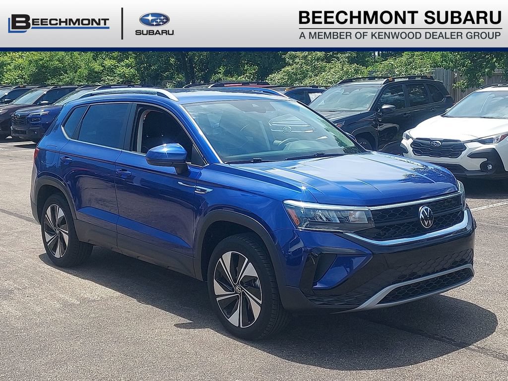 Used 2023 Volkswagen Taos SE AWD/4WD image 1