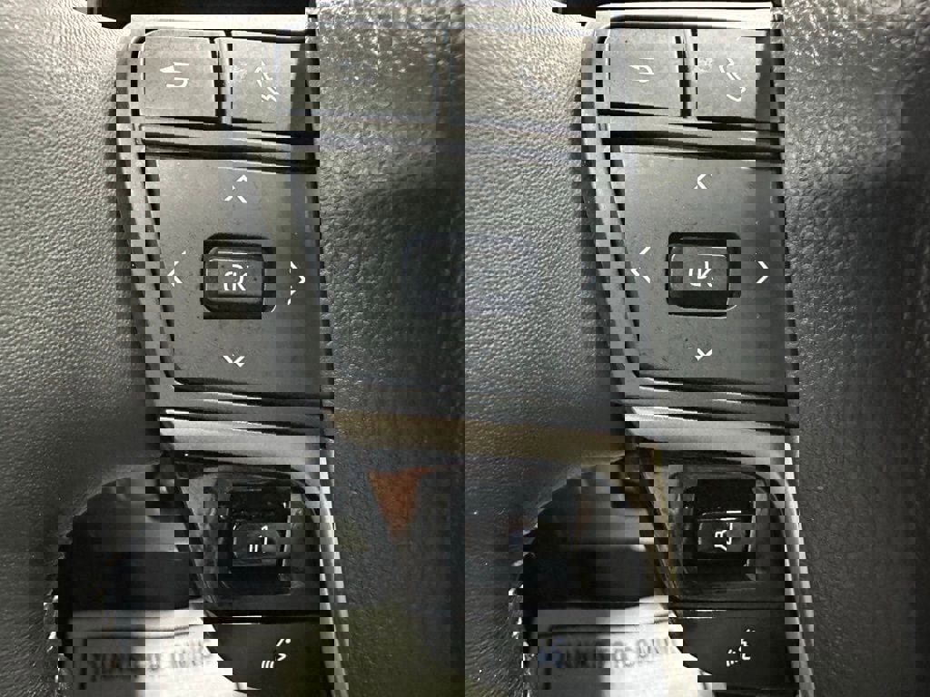 Used 2025 Toyota Camry SE image 19