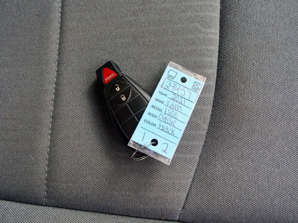 Used 2021 RAM 1500 Classic SLT image 26