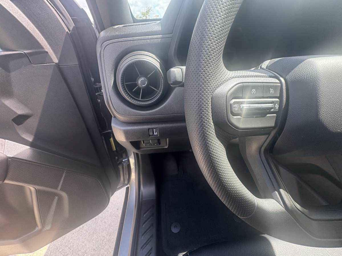 Used 2026 Chevrolet Colorado Trail Boss AWD/4WD image 14