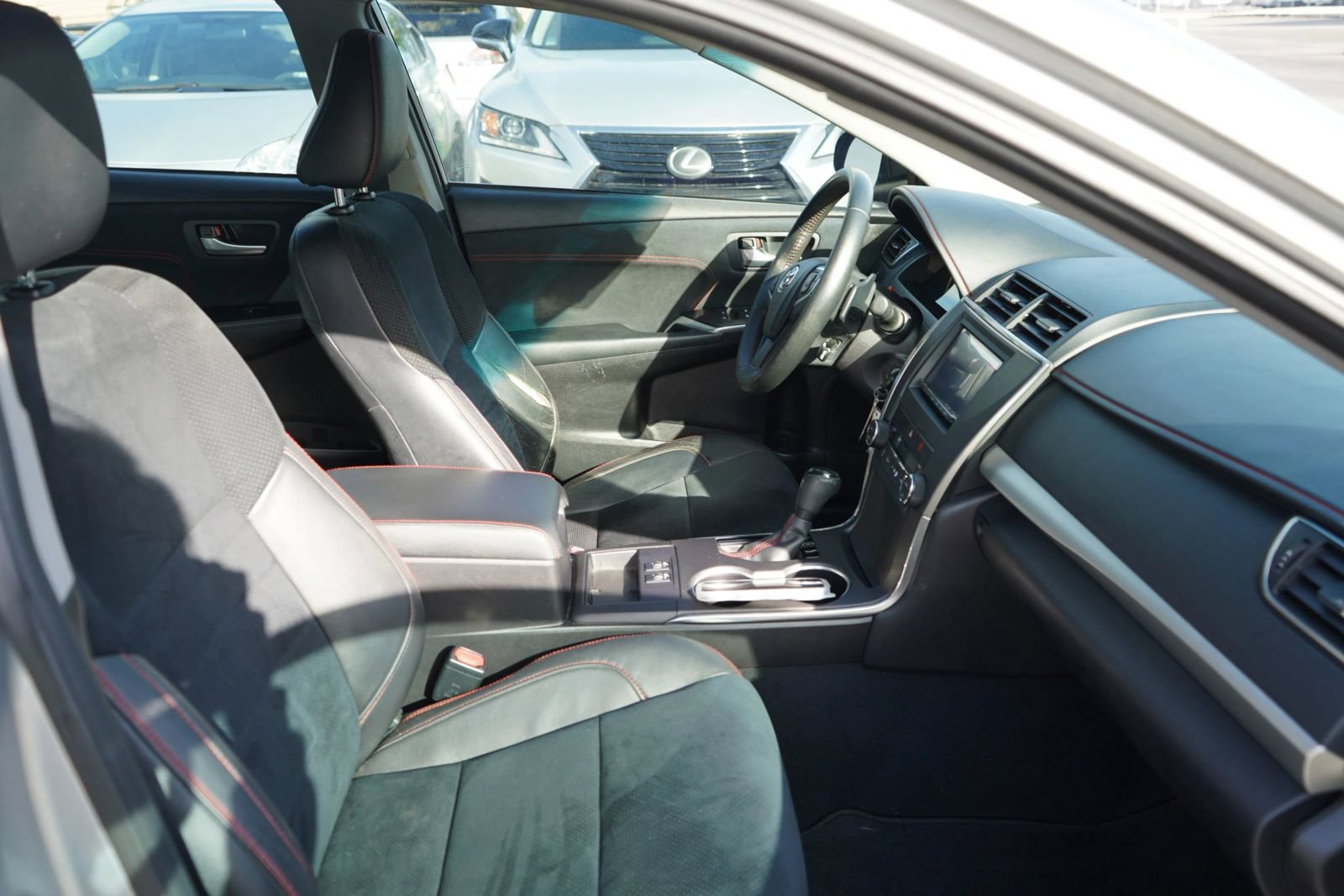 Used 2016 Toyota Camry XSE FWD image 20