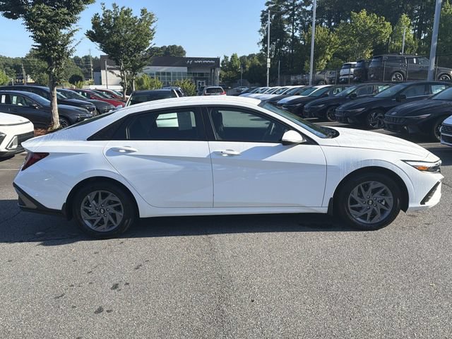 Certified 2026 Hyundai Elantra Hybrid FWD image 8