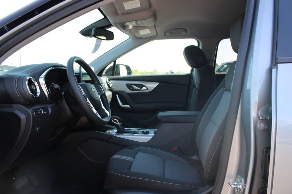 New 2026 Chevrolet Blazer LT w/ Convenience Package FWD image 22