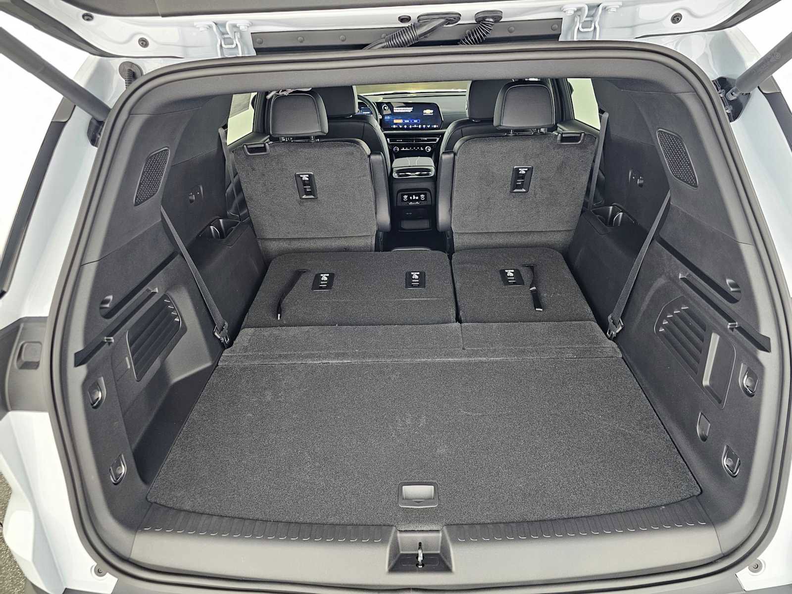 New 2026 Chevrolet Traverse LT image 16