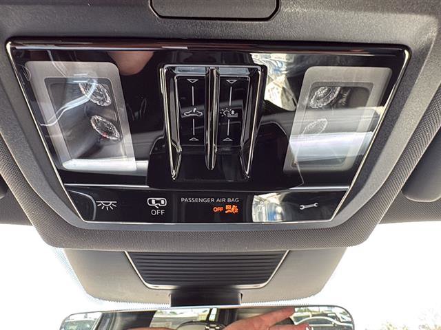 New 2025 Volkswagen Tiguan SE R-Line image 22