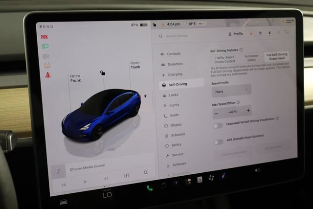 Used 2023 Tesla Model 3 Standard Range RWD image 28