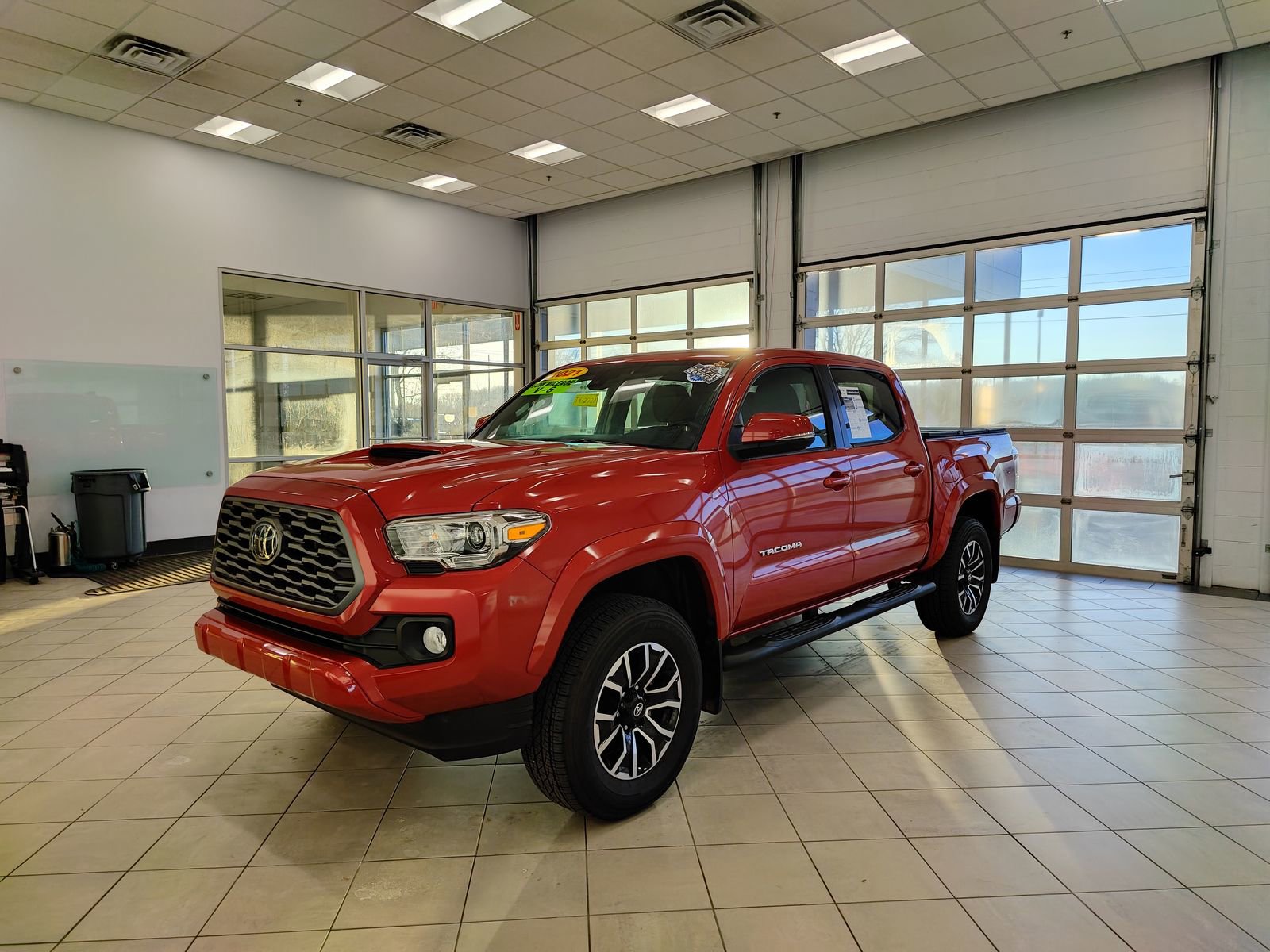 Used 2021 Toyota Tacoma TRD Sport image 6