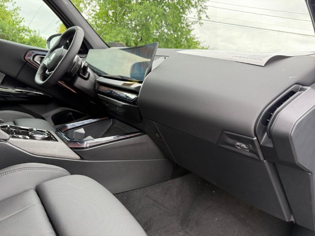 New 2026 BMW X3 xDrive30i w/ Premium Package AWD/4WD image 16