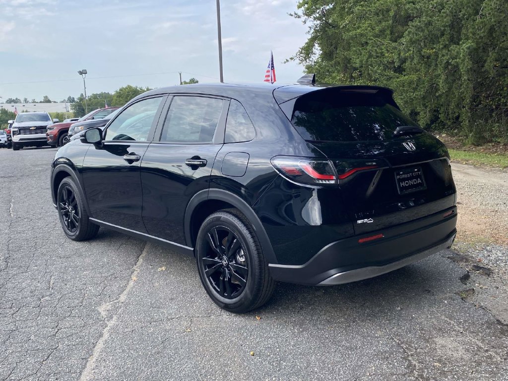 New 2027 Honda HR-V Sport image 3