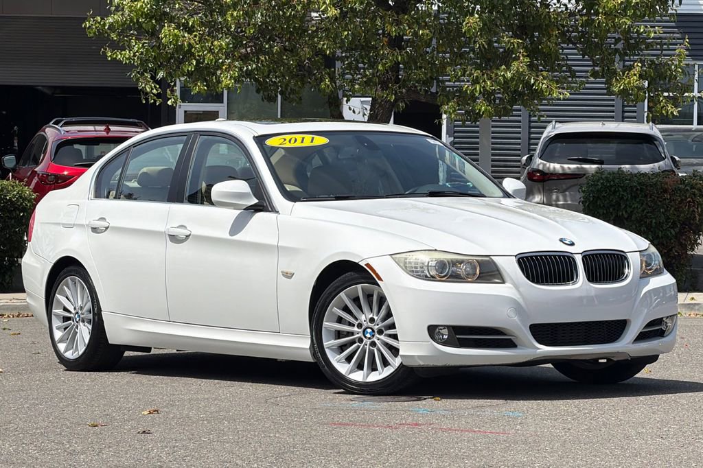 Used 2011 BMW 335i Sedan RWD image 2