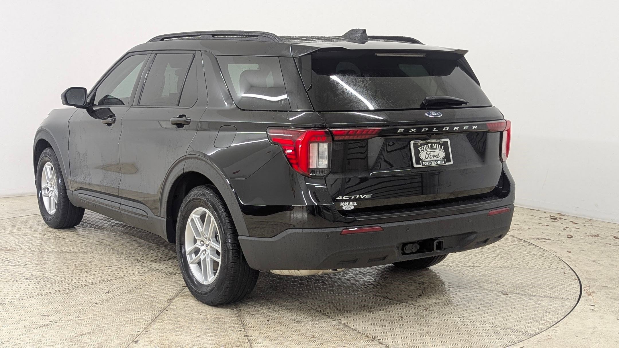 New 2026 Ford Explorer Active image 3