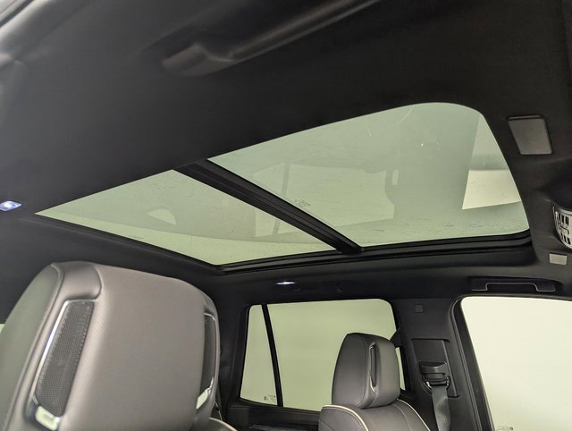 Used 2025 Cadillac Escalade Premium Luxury w/ Touring Package image 27