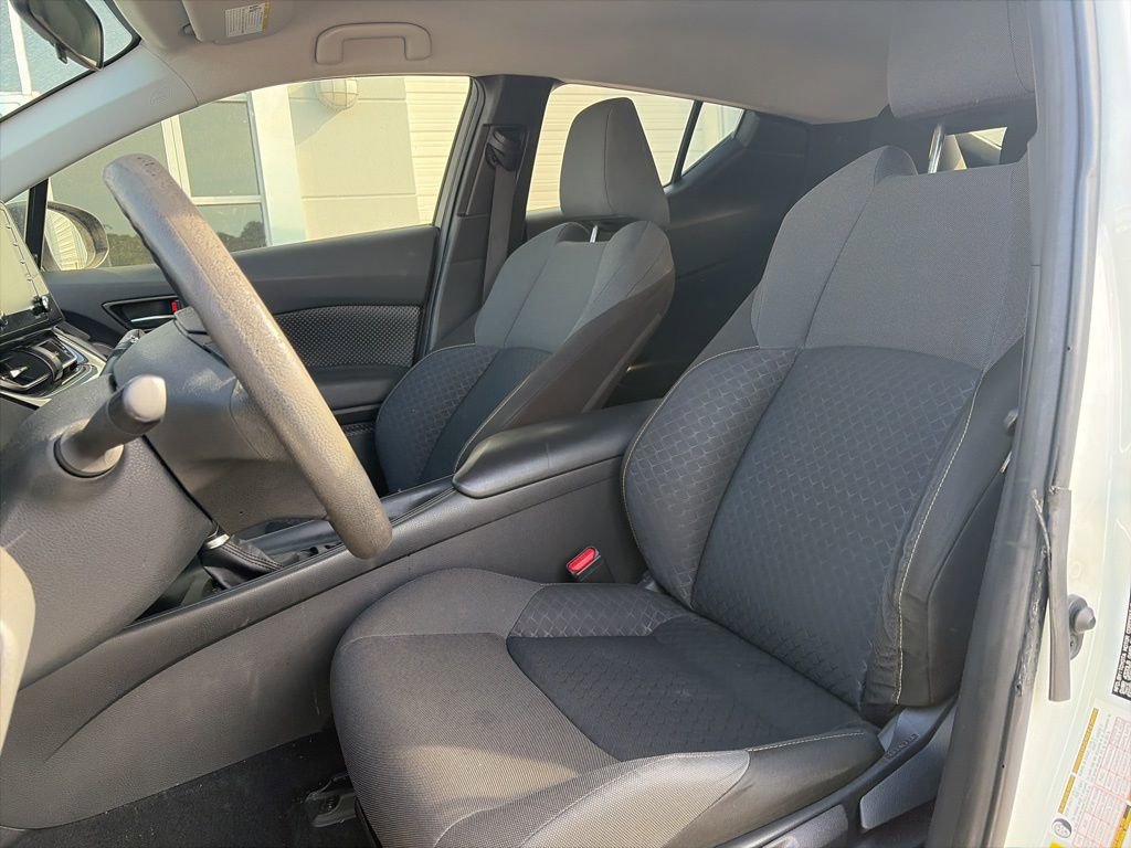 Used 2021 Toyota C-HR LE image 12