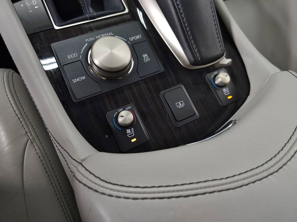 Used 2014 Lexus LS 460 AWD w/ Comfort Package image 30