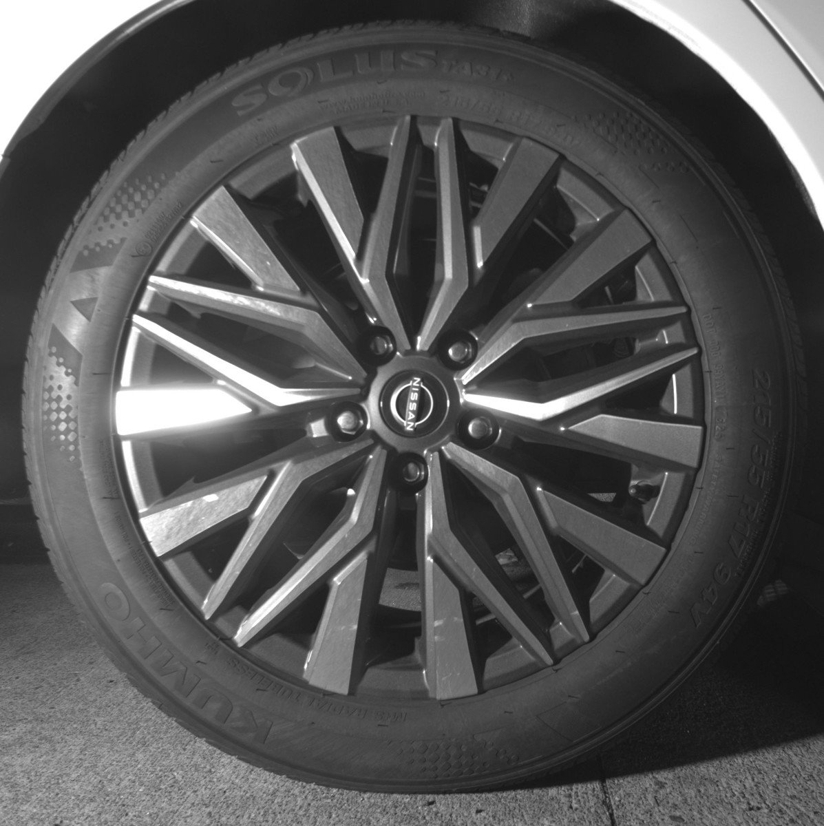 Used 2025 Nissan Altima 2.5 SV FWD image 15