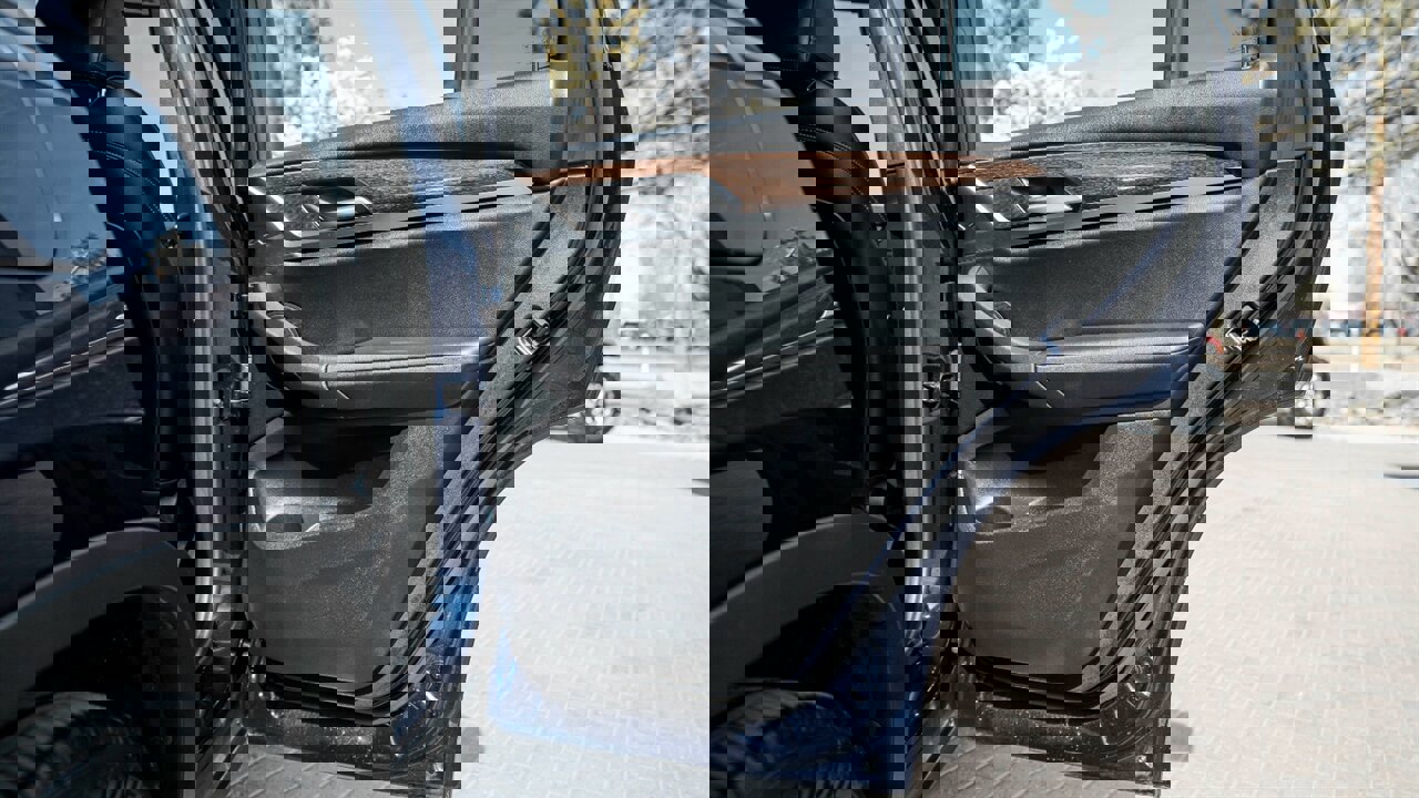 Used 2023 BMW X3 xDrive30i w/ Premium Package image 39