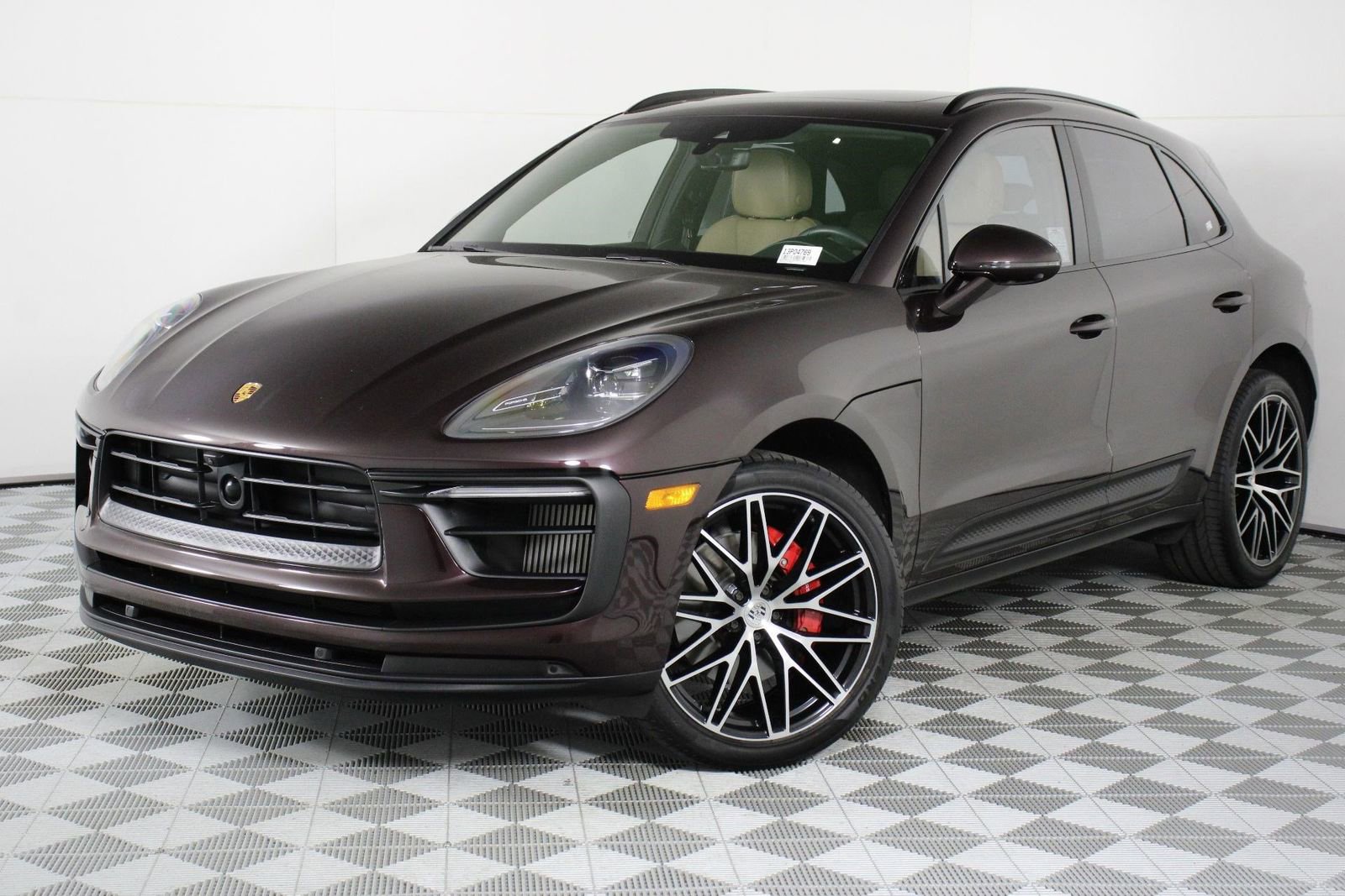 Certified 2023 Porsche Macan S image 35