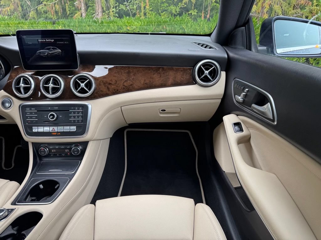 Used 2018 Mercedes-Benz CLA 250 4MATIC image 29