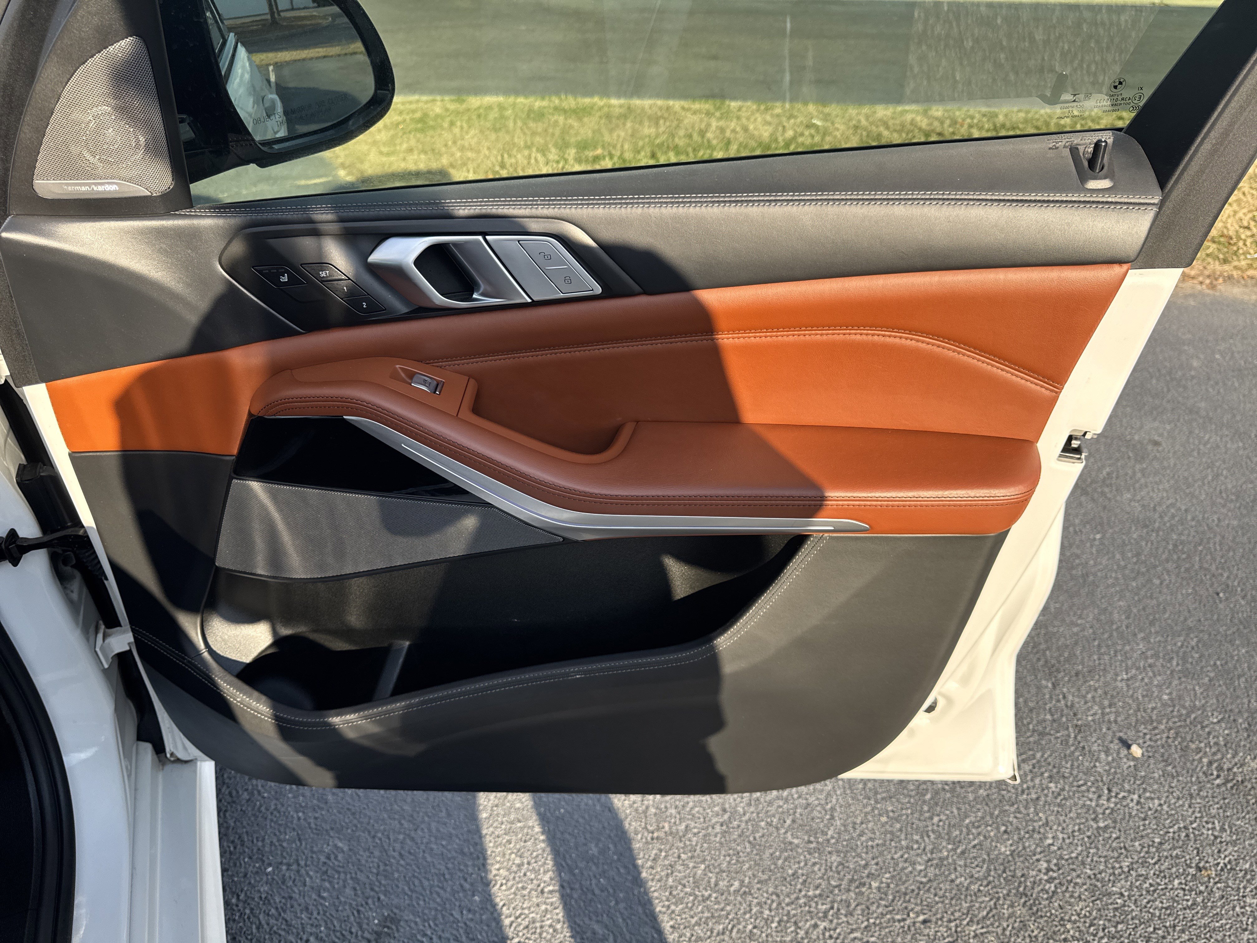 Used 2022 BMW ALPINA XB7 image 42