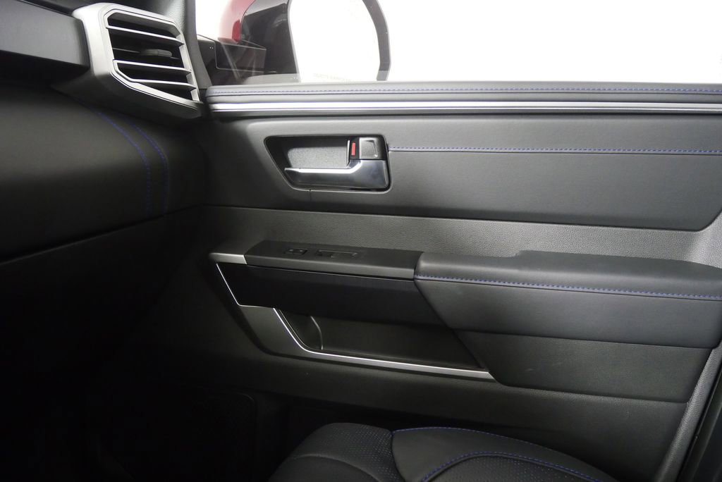 Used 2025 Toyota Sequoia Platinum image 34