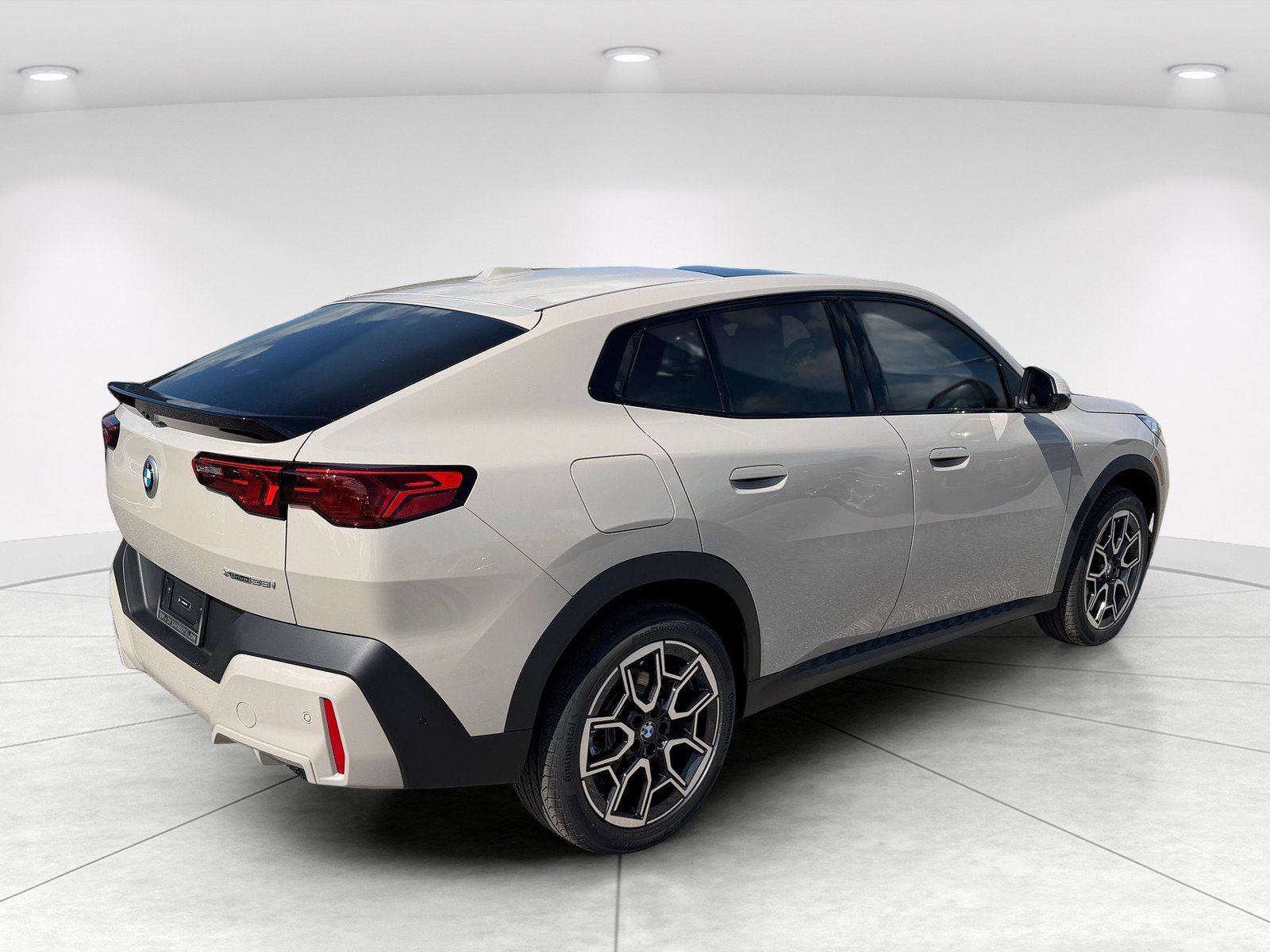 New 2026 BMW X2 xDrive28i w/ Technology Package AWD/4WD image 4