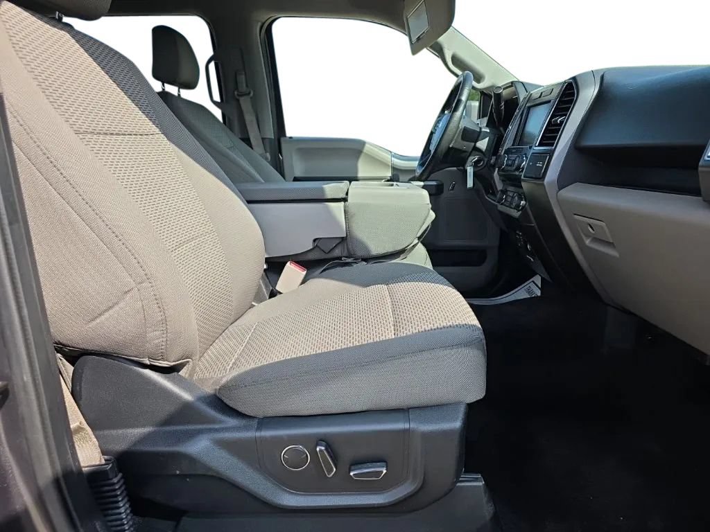 Used 2015 Ford F150 XLT w/ Equipment Group 302A Luxury AWD/4WD image 17