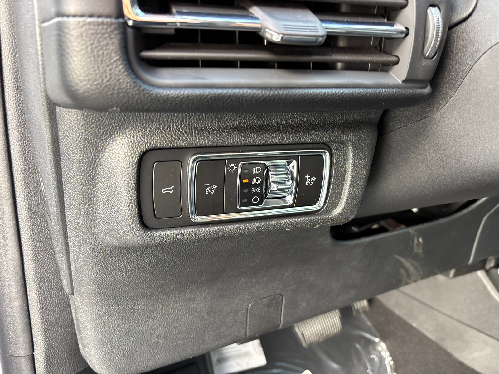 New 2026 Lincoln Corsair Reserve image 14