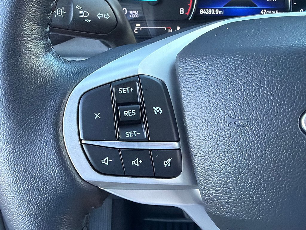 Used 2022 Ford Explorer XLT AWD/4WD image 19