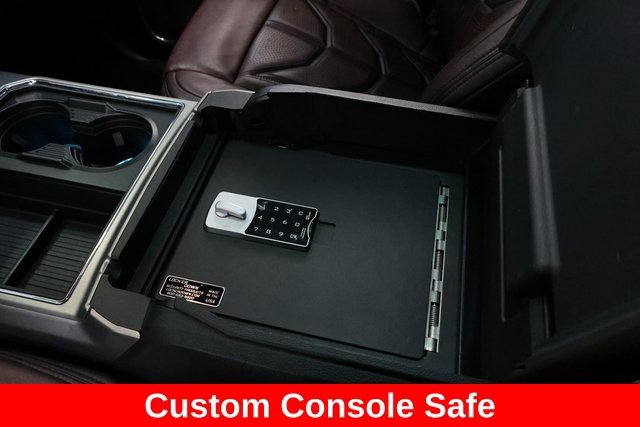 Used 2018 Ford F250 Platinum w/ Platinum Ultimate Package AWD/4WD image 19