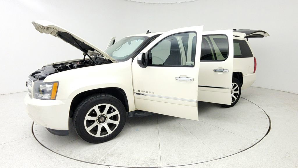 Used 2013 Chevrolet Suburban LTZ image 11